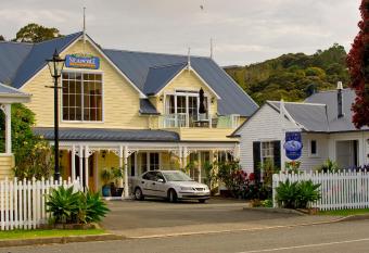 Seaport Village Holiday Accommodation allows 18 year olds to book a room