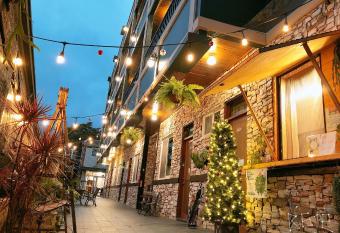 Sun Moon Heart Hostel allows 18 year olds to book a room