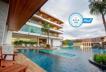 Aqua Resort SHA Plus allows 18 year olds to book a room