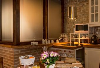 Le Stanze di Rigoletto has Balcony rooms