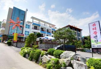 Gangchon Beautiful Pension has Balcony rooms