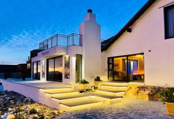 Proteus Beach House has Balcony rooms