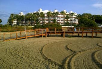 Apartment Martinez Casablanca has Smoking/Balcony rooms