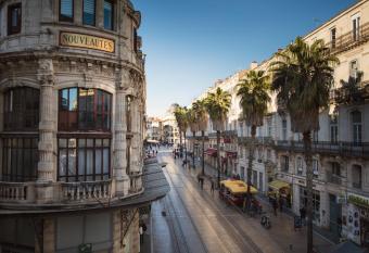 H  tel Royal allows 18 year olds to book a room