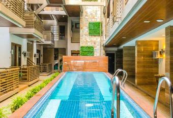 The Piccolo Hotel of Boracay allows 18 year olds to book a room