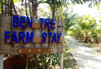 Ben Tre Farm Stay has Balcony rooms