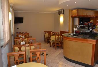 Hotel Cavour allows 18 year olds to book a room