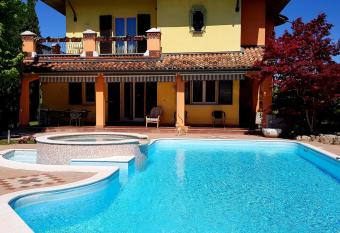 B&B Villa Giulia has Balcony rooms