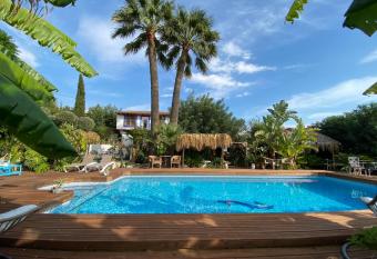 Hotel Altea Paradise 1917 - Adults Only allows 18 year olds to book a room