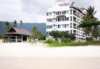 Khanom Beach Residence allows 18 year olds to book a room