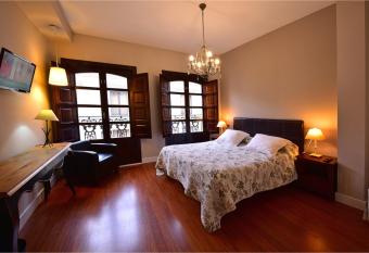 Salamanca Centro Apartamentos allows 18 year olds to book a room