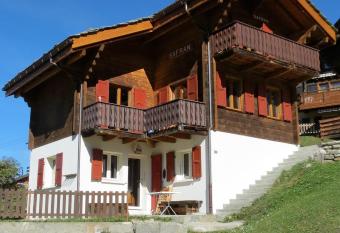 Chalet Safran allows 18 year olds to book a room