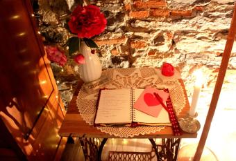 Le Dame Della Cortesella B&B allows 18 year olds to book a room