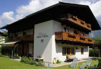 Haus Tirol has Balcony rooms