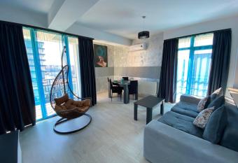 Apartament Ella T2 allows 18 year olds to book a room