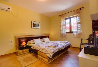 Abba Apartments has Balcony rooms