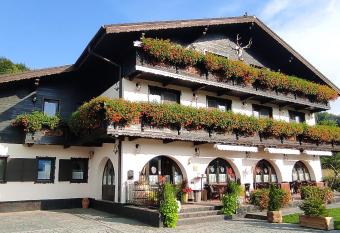 Villa Siana has Balcony rooms