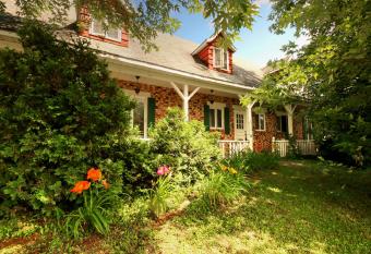 Vieille Maison Rustique Espace Int  ressant allows 18 year olds to book a room