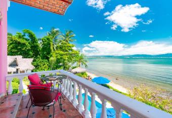 Villas Jardin Del Mar has Balcony rooms