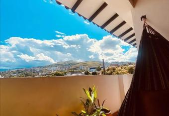 Havana Hostel Cali & Dance School has Balcony rooms