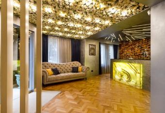 Venis Boutique Hotel allows 18 year olds to book a room