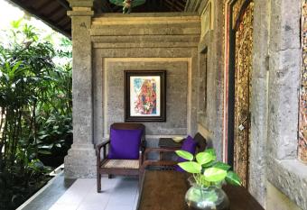 Nirvana Pension has Balcony rooms