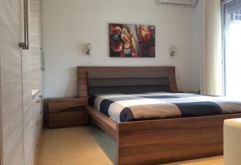 Mariza s Guest House has Balcony rooms