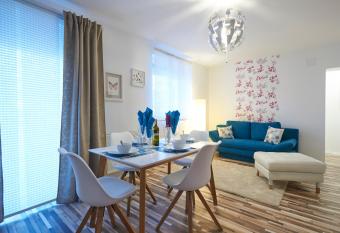 Ferienwohnungen Halbturn has Balcony rooms