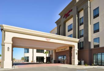 Hampton Inn El Centro allows 18 year olds to book a room