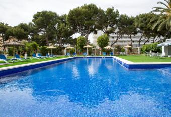 Hotel Foners allows 18 year olds to book a room