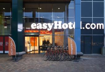 easyHotel Amsterdam Arena Boulevard allows 18 year olds to book a room