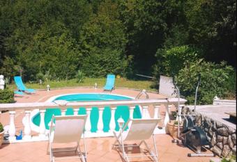 5 bedrooms villa at Jadranovo 100 m away from the beach with sea view private pool and enclosed garden has Balcony rooms