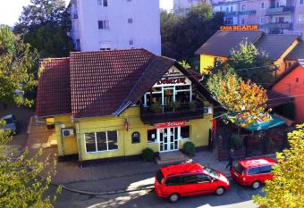 Casa Belazur allows 18 year olds to book a room