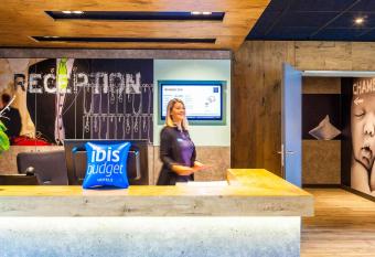 ibis budget Sens allows 18 year olds to book a room