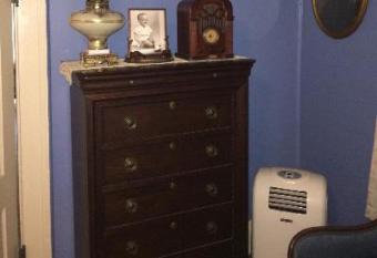 The Jewell of Vienna allows 18 year olds to book a room