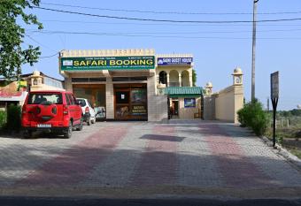 Saini Guest House has Balcony rooms