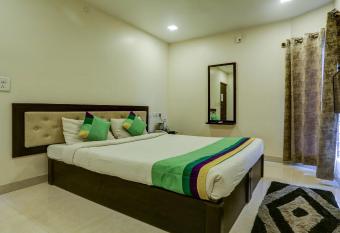 Hotel Royal Elite Madurai allows 18 year olds to book a room