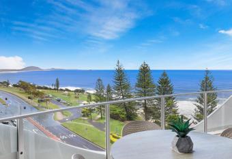 Breeze Mooloolaba, Ascend Hotel Collection has Balcony rooms