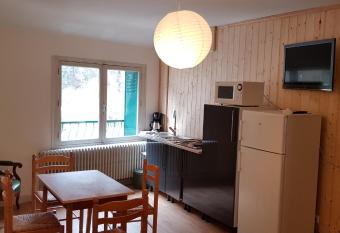 Appartement Cauterets has Balcony rooms