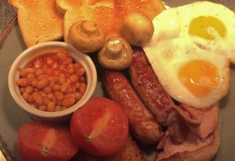 The Volunteer Inn allows 18 year olds to book a room