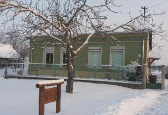 Nicol  j Vend  gh  z   s Tanya has Balcony rooms