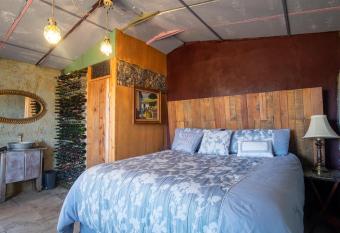 Posada Balaprada allows 18 year olds to book a room