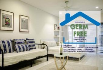 Mercu Summer Suite KLCC @ Penguin Homes has Balcony rooms