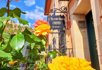 Alojamientos Carmen has Balcony rooms
