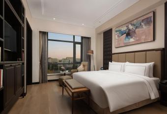 The Senz Hotel & SPA has Balcony rooms