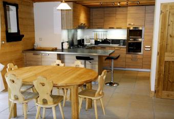 G  tes Les Pralets allows 18 year olds to book a room