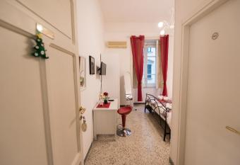 Tyrrenium Salerno allows 18 year olds to book a room