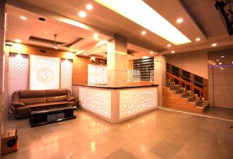 Paradise Ganga - A River Side Hotel allows 18 year olds to book a room