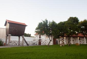 CoutoRural has Balcony rooms