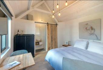 Belle Chique - Maastricht allows 18 year olds to book a room